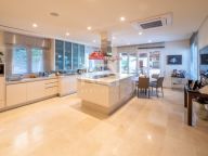 Villa en venta en Sierra Blanca, Marbella Golden Mile