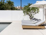 Villa en venta en El Rosario, Marbella Este