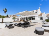 Villa en venta en El Rosario, Marbella Este