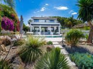 Villa en alquiler en Rio Real, Marbella Este