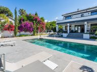 Villa en alquiler en Rio Real, Marbella Este