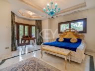 Villa en venta en Los Picos, Marbella Golden Mile