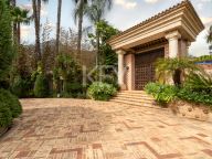 Villa en venta en Los Picos, Marbella Golden Mile