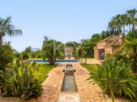 Villa for sale in Los Picos, Marbella Golden Mile