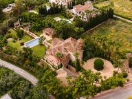 Villa en venta en Los Picos, Marbella Golden Mile