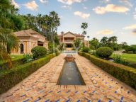 Villa for sale in Los Picos, Marbella Golden Mile