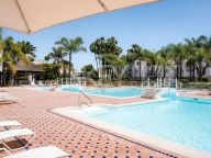 Apartamento en venta en Puente Romano, Marbella Golden Mile