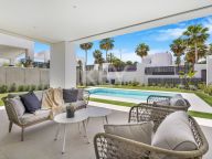 Villa en venta en Rio Real, Marbella Este