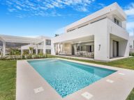 Villa en venta en Rio Real, Marbella Este