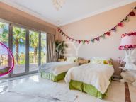 Villa en venta en Marbella Hills, Marbella Golden Mile