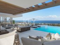 Villa en venta en New Golden Mile, Estepona