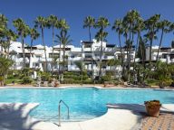 Ground Floor Apartment for sale in Puente Romano, Marbella Golden Mile