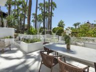 Ground Floor Apartment for sale in Puente Romano, Marbella Golden Mile