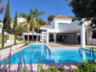 Villa en venta en Paraiso Alto, Benahavis