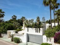 Villa for sale in Marbesa, Marbella East