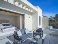 Villa en venta en New Golden Mile, Estepona