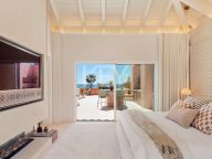 Penthouse for sale in Los Monteros, Marbella East