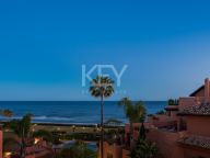 Penthouse for sale in Los Monteros, Marbella East