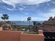 Ático en venta en Los Monteros, Marbella Este