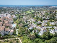 Villa for sale in Nueva Andalucia