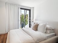 Villa for sale in Nueva Andalucia
