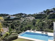 Villa en venta en El Madroñal, Benahavis