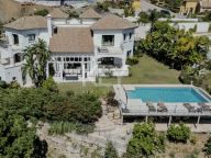 Villa en venta en El Madroñal, Benahavis