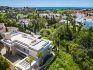 Villa for sale in Paraiso Alto, Benahavis
