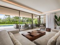 Villa for sale in Paraiso Alto, Benahavis