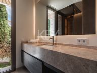 Villa for sale in Paraiso Alto, Benahavis