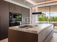 Villa for sale in Paraiso Alto, Benahavis