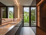 Villa for sale in Paraiso Alto, Benahavis
