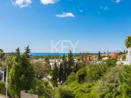 Villa for sale in Paraiso Alto, Benahavis