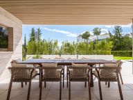 Villa for sale in Paraiso Alto, Benahavis