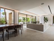 Villa for sale in Paraiso Alto, Benahavis