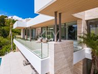 Villa for sale in Paraiso Alto, Benahavis
