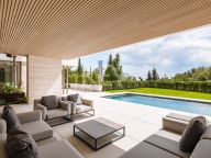 Villa for sale in Paraiso Alto, Benahavis