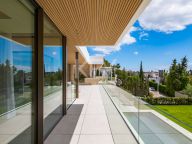 Villa for sale in Paraiso Alto, Benahavis