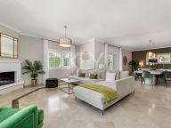 Villa for sale in Atalaya de Rio Verde, Nueva Andalucia