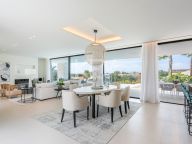 Villa en venta en Carib Playa, Marbella Este