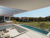 Villa for sale in La Alqueria, Benahavis