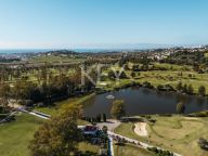 Villa for sale in La Alqueria, Benahavis