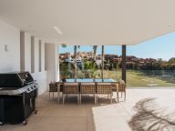 Villa for sale in La Alqueria, Benahavis