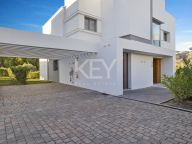 Villa en venta en Santa Clara, Marbella Este