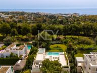 Villa en venta en Altos Reales, Marbella Golden Mile