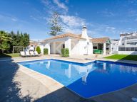 Villa for sale in Cancelada, Estepona