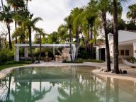 Villa for sale in Aloha Gardens, Nueva Andalucia