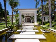 Вилла на продажу в Aloha Gardens, Новая Андалусия