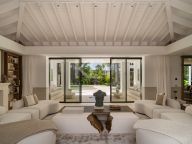 Вилла на продажу в Aloha Gardens, Новая Андалусия