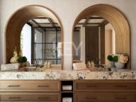 Villa for sale in Aloha Gardens, Nueva Andalucia